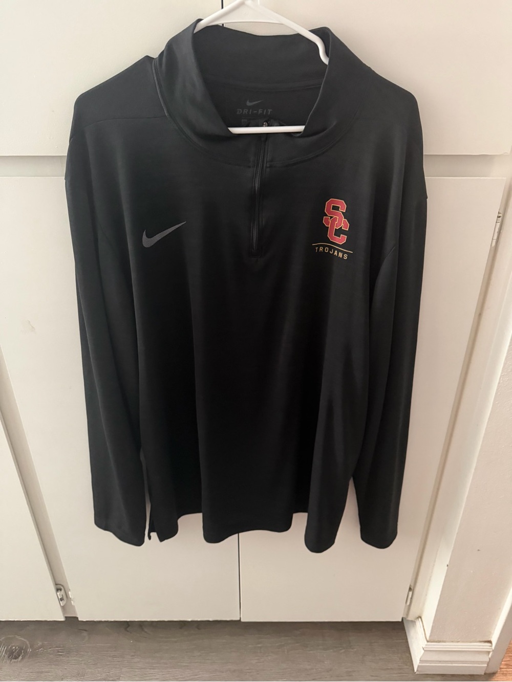 Nike Black Men’s USC Trojans Dri-FIT Quarter-Zip Pullover